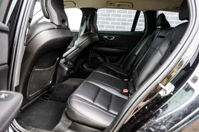 Volvo V60 (2021) thumbnail 9