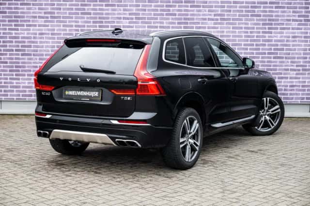Volvo XC60 (2017) thumbnail 18