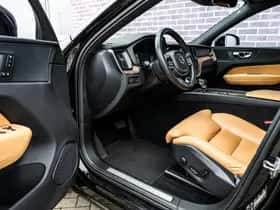 Volvo XC60 thumbnail 19