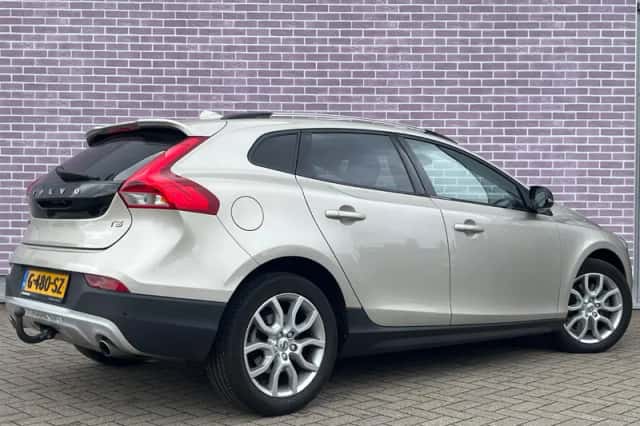 Volvo V40 (2019) thumbnail 4