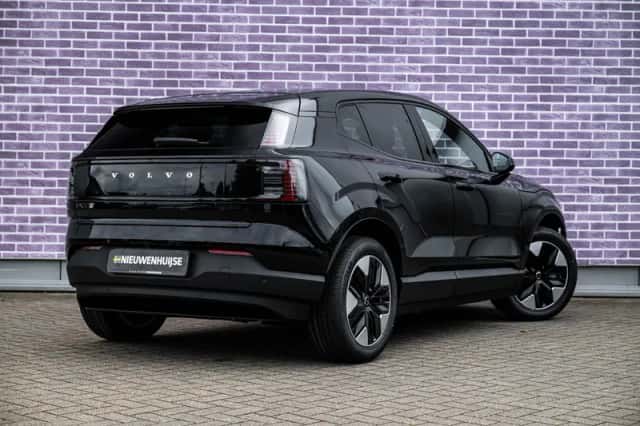 Volvo EX30 (2026) thumbnail 3