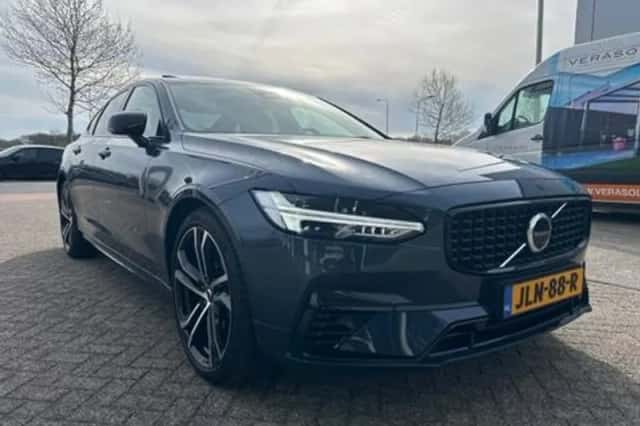 Volvo S90 (2024) thumbnail 3