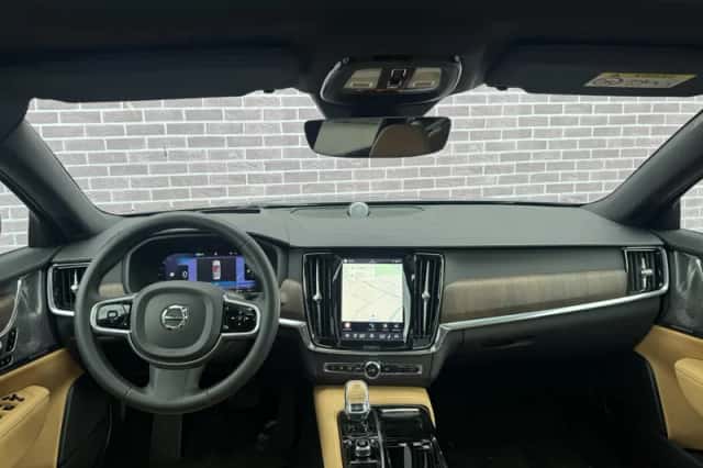 Volvo S90 (2024) thumbnail 4