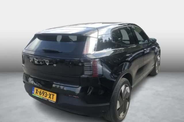 Volvo EX30 (2024) thumbnail 2