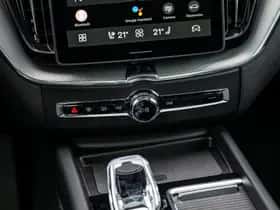 Volvo XC60 thumbnail 25