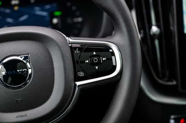 Volvo XC60 (2025) thumbnail 31