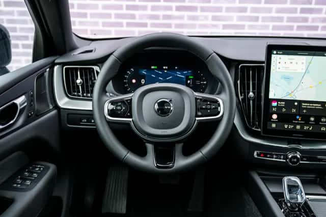 Volvo XC60 (2025) thumbnail 5