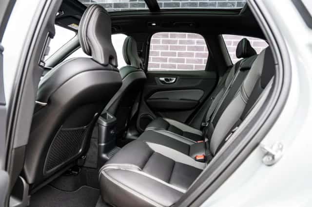 Volvo XC60 (2025) thumbnail 10