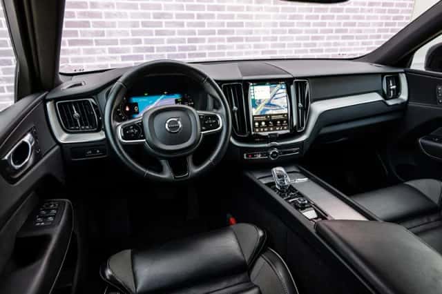 Volvo XC60 (2023) thumbnail 11