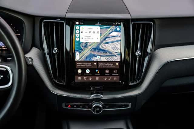 Volvo XC60 (2023) thumbnail 12