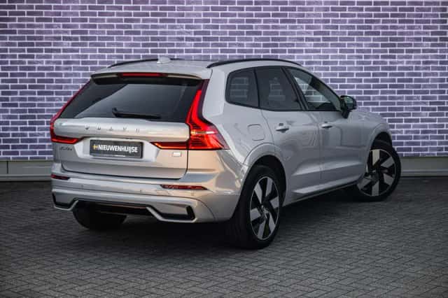 Volvo XC60 (2023) thumbnail 16