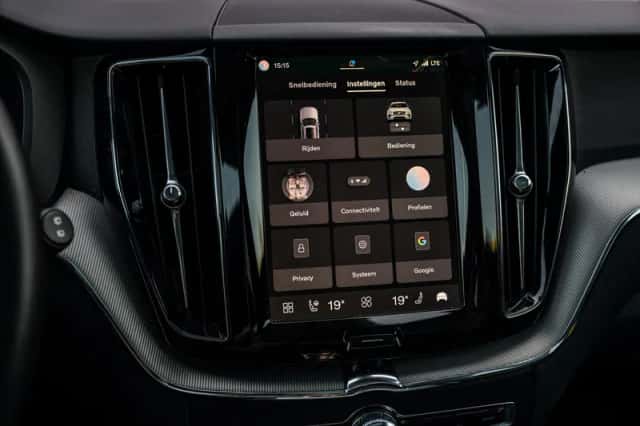 Volvo XC60 (2023) thumbnail 20