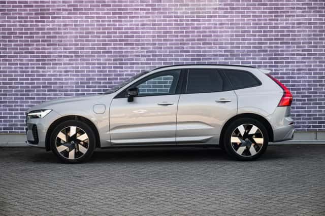 Volvo XC60 (2023) thumbnail 4