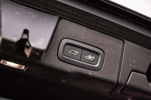 Volvo XC60 (2023) thumbnail 32