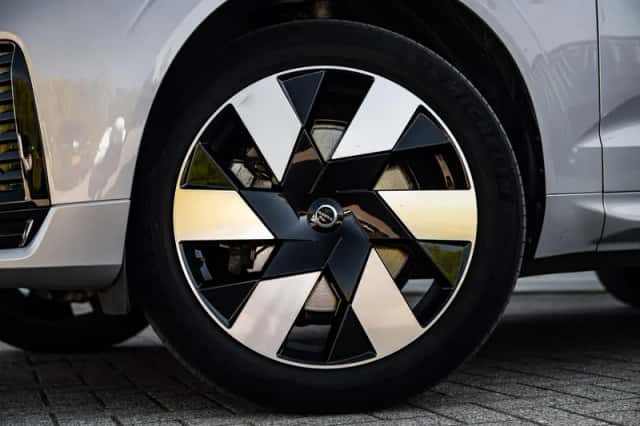 Volvo XC60 (2023) thumbnail 35
