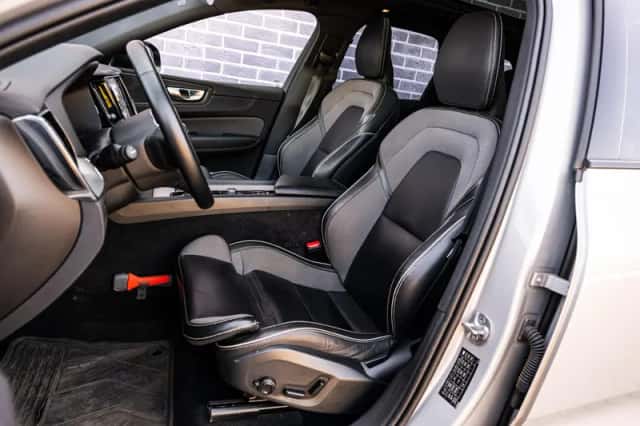 Volvo XC60 (2023) thumbnail 6