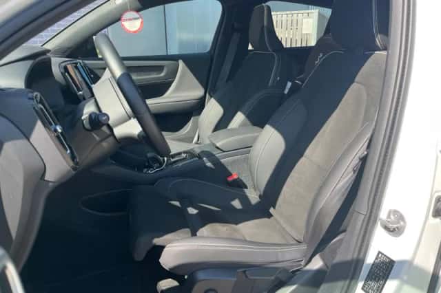Volvo C40 (2022) thumbnail 5