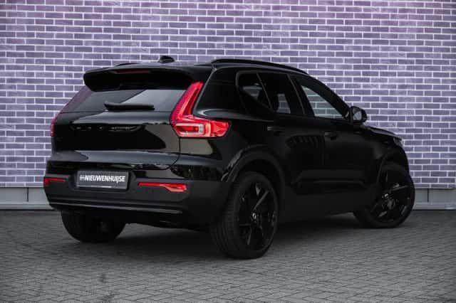 Volvo EX40 (2026) thumbnail 3