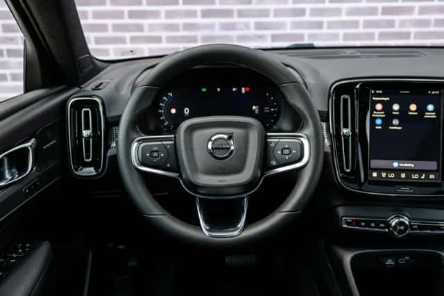 Volvo EX40 (2026) thumbnail 4