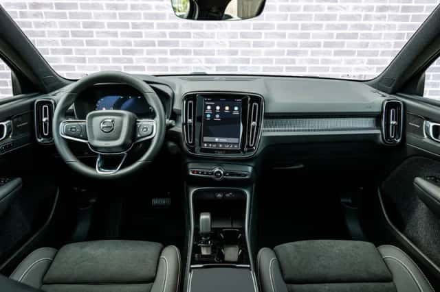 Volvo EX40 (2026) thumbnail 6