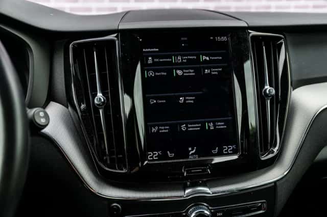 Volvo XC60 (2020) thumbnail 20