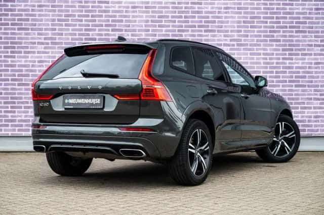 Volvo XC60 (2020) thumbnail 3
