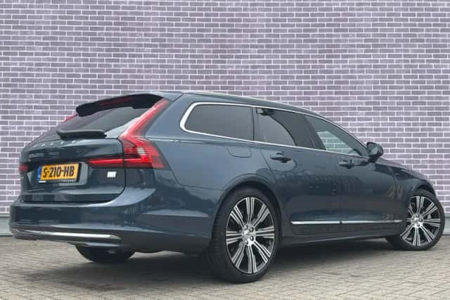 Volvo V90 (2023) thumbnail 2