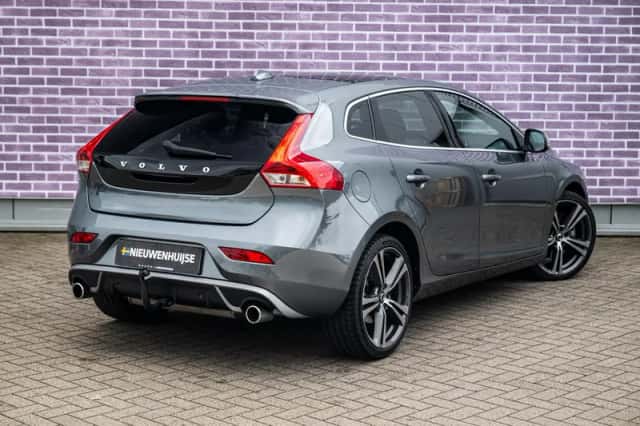 Volvo V40 (2019) thumbnail 16
