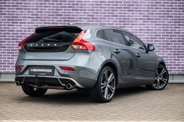 Volvo V40 (2019) thumbnail 3