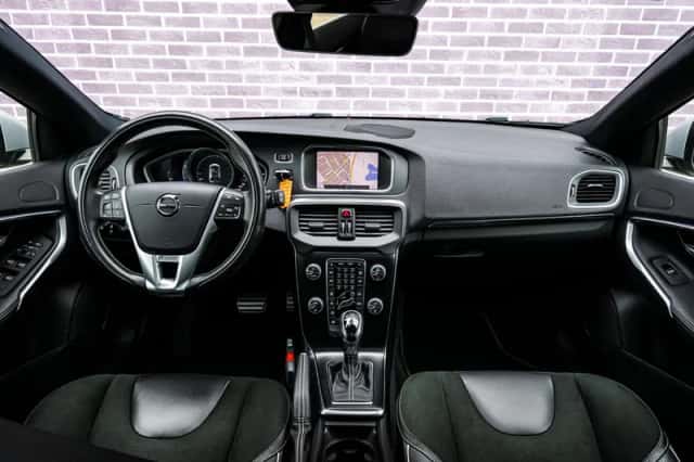 Volvo V40 (2019) thumbnail 6