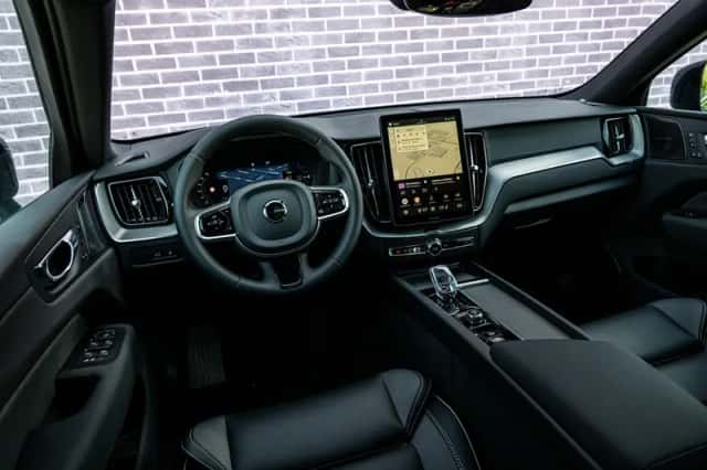 Volvo XC60 (2025) thumbnail 11