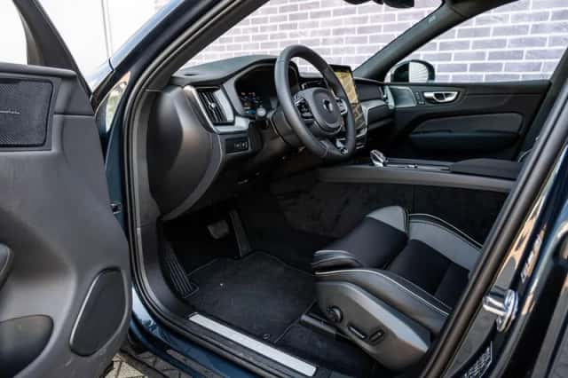Volvo XC60 (2025) thumbnail 17