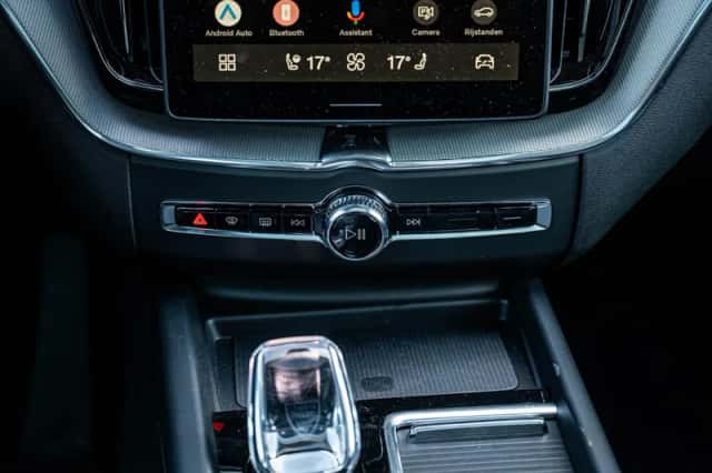 Volvo XC60 (2025) thumbnail 24