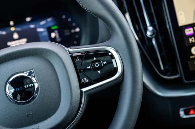 Volvo XC60 (2025) thumbnail 30