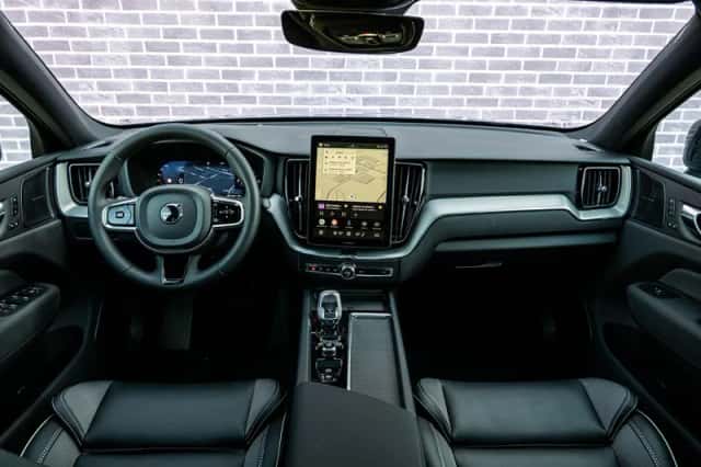 Volvo XC60 (2025) thumbnail 5