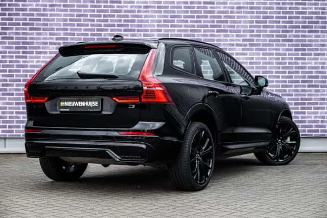 Volvo XC60 (2024) thumbnail 3