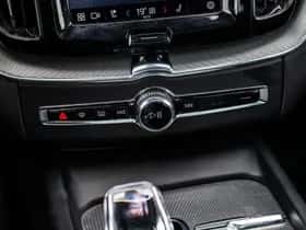 Volvo XC60 thumbnail 25
