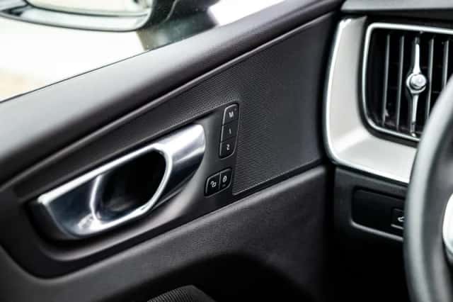 Volvo XC60 (2024) thumbnail 27
