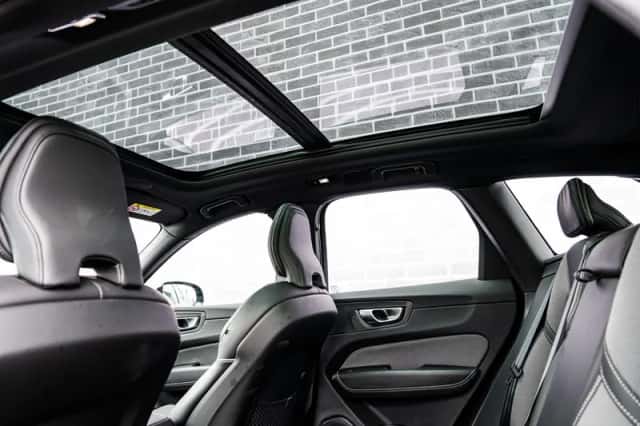 Volvo XC60 (2024) thumbnail 31