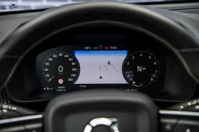Volvo XC40 (2018) thumbnail 14