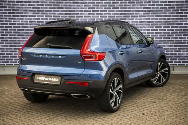Volvo XC40 (2018) thumbnail 16