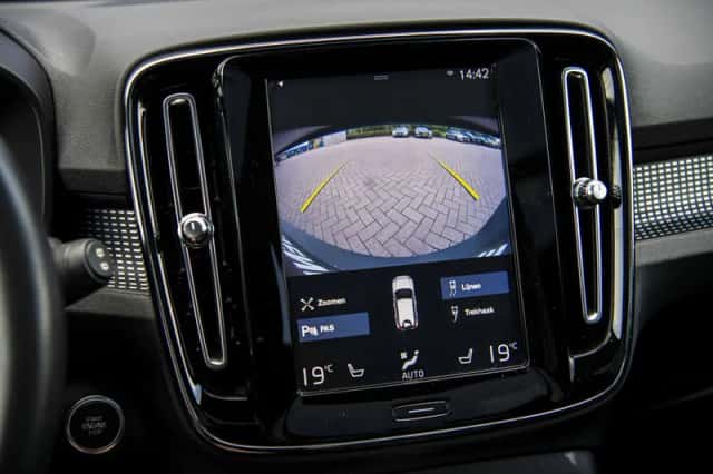 Volvo XC40 (2018) thumbnail 20