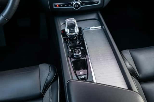 Volvo XC60 (2023) thumbnail 12