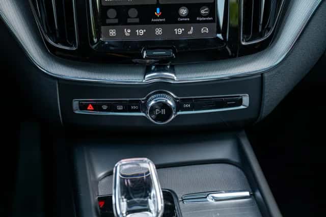Volvo XC60 (2023) thumbnail 22