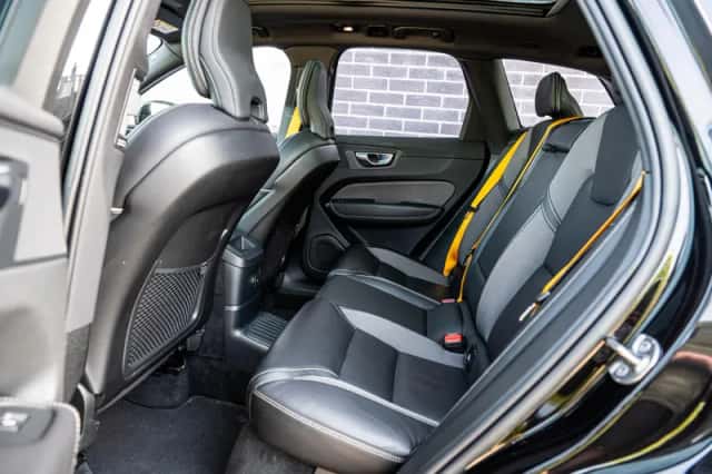 Volvo XC60 (2023) thumbnail 7