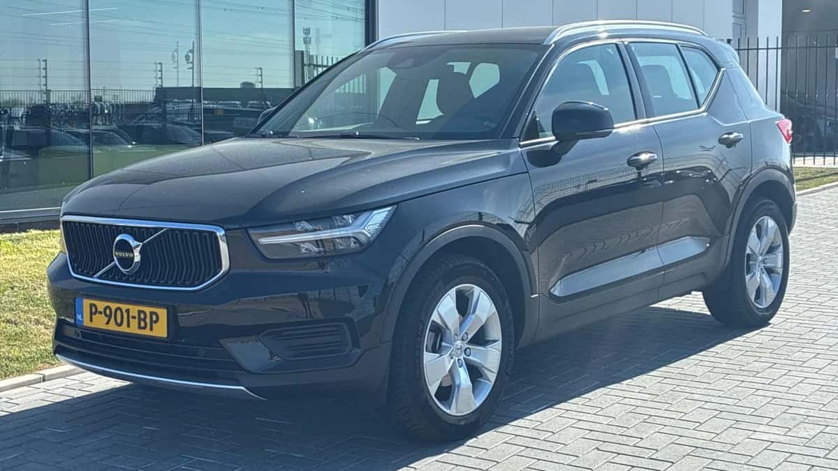 Volvo XC40 — foto 1