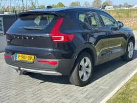 Volvo XC40 thumbnail 3