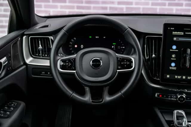 Volvo XC60 (2026) thumbnail 3