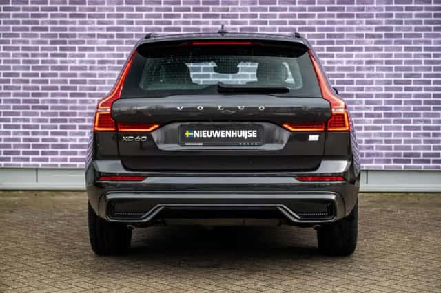 Volvo XC60 (2023) thumbnail 11