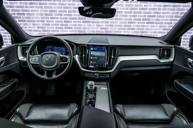 Volvo XC60 (2023) thumbnail 6